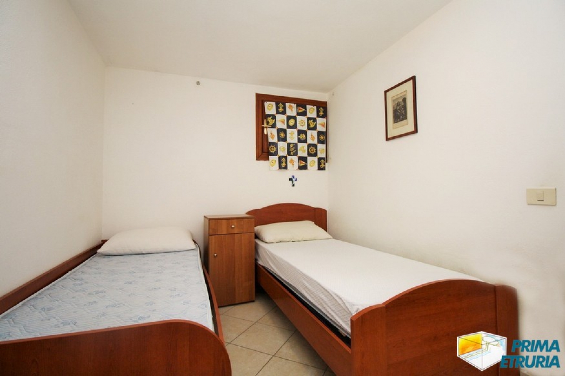 BELLISSIMO SOTTOVILLA CON GIARDINO - ZONA ROSMARINA -