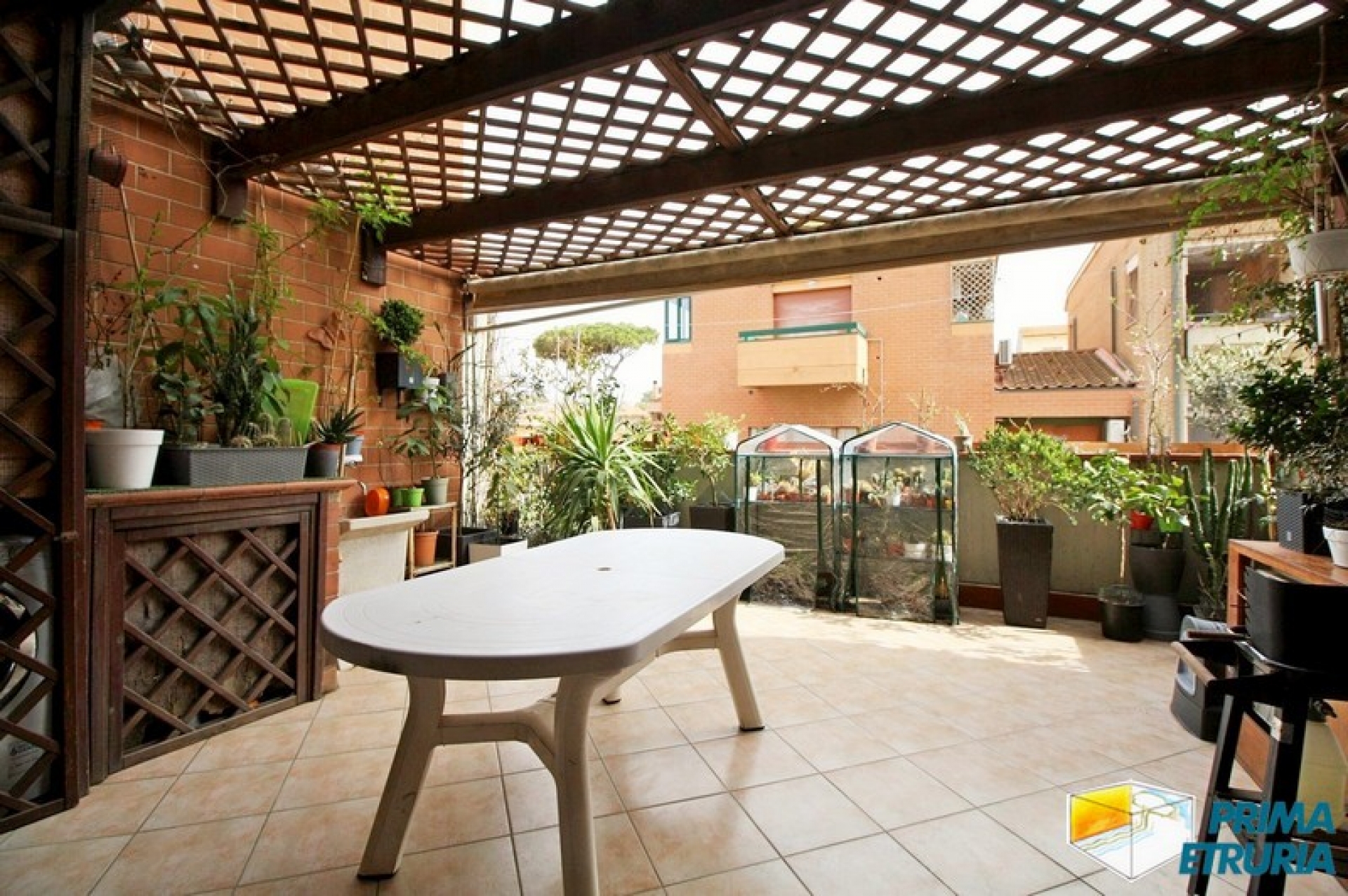 APPARTAMENO TRILOCALE CON BELLISSIMA TERRAZZA - ZONA CENTRO -