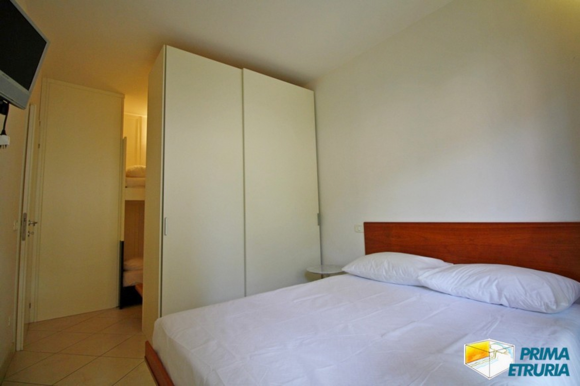 BELLISSIMO TRILOCALE CON AMPIO GIARDINO - ZONA ROSMARINA -