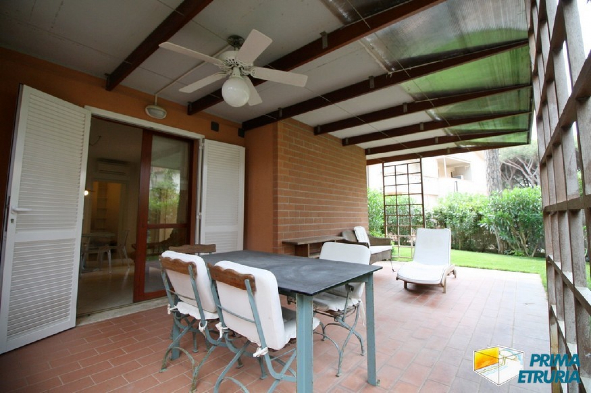 BELLISSIMO TRILOCALE CON AMPIO GIARDINO - ZONA ROSMARINA -