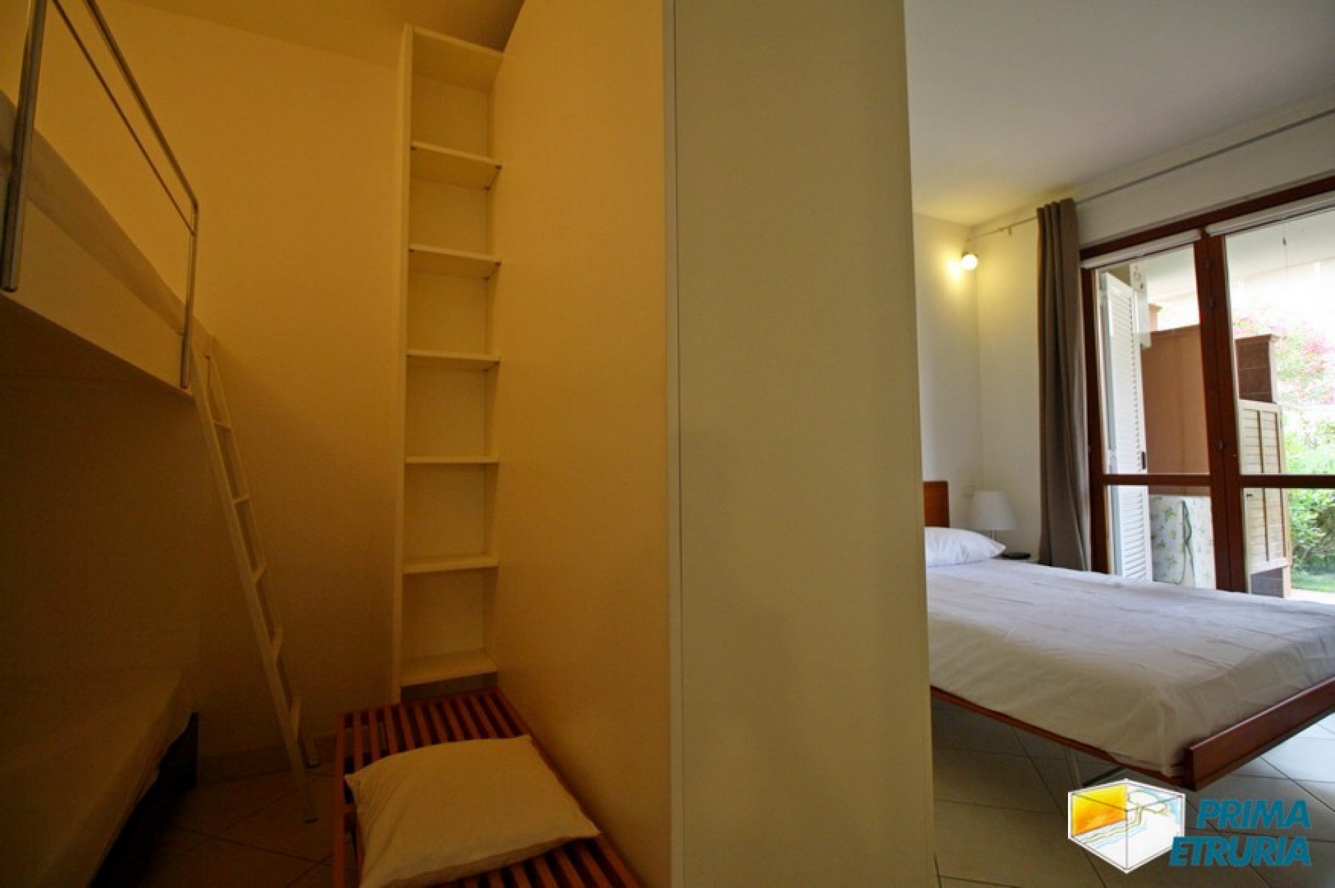 BELLISSIMO TRILOCALE CON AMPIO GIARDINO - ZONA ROSMARINA -