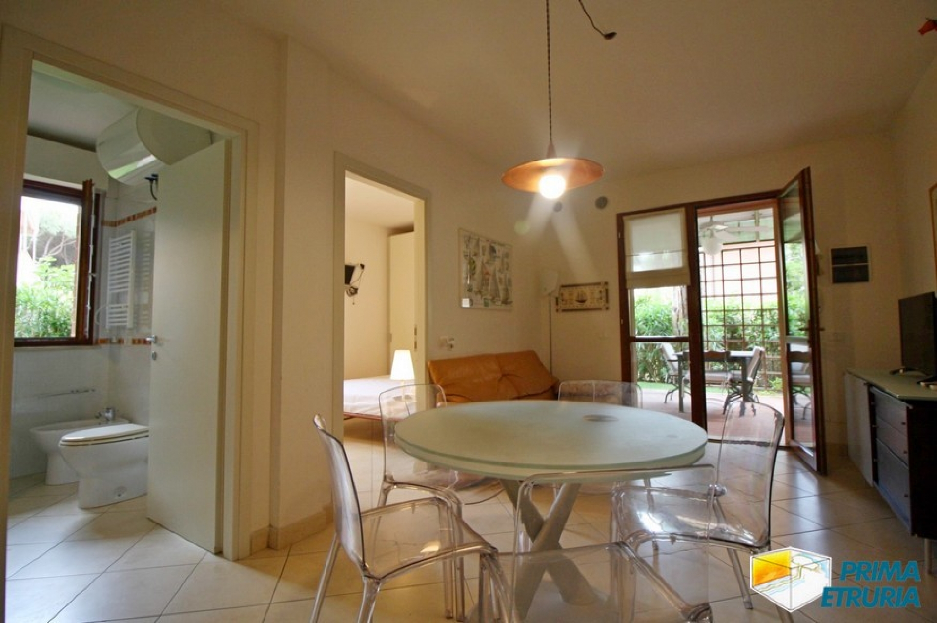 BELLISSIMO TRILOCALE CON AMPIO GIARDINO - ZONA ROSMARINA -