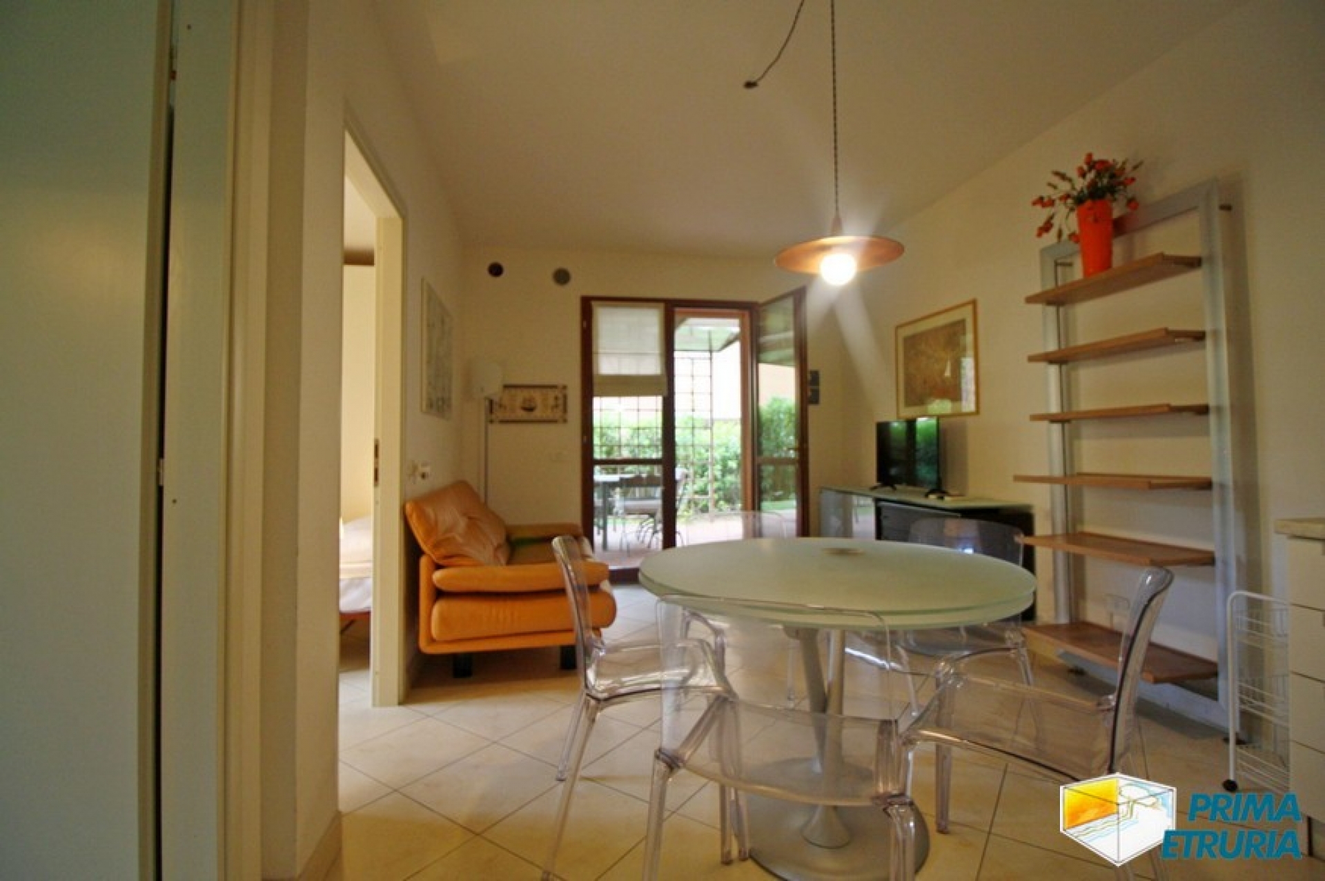 BELLISSIMO TRILOCALE CON AMPIO GIARDINO - ZONA ROSMARINA -
