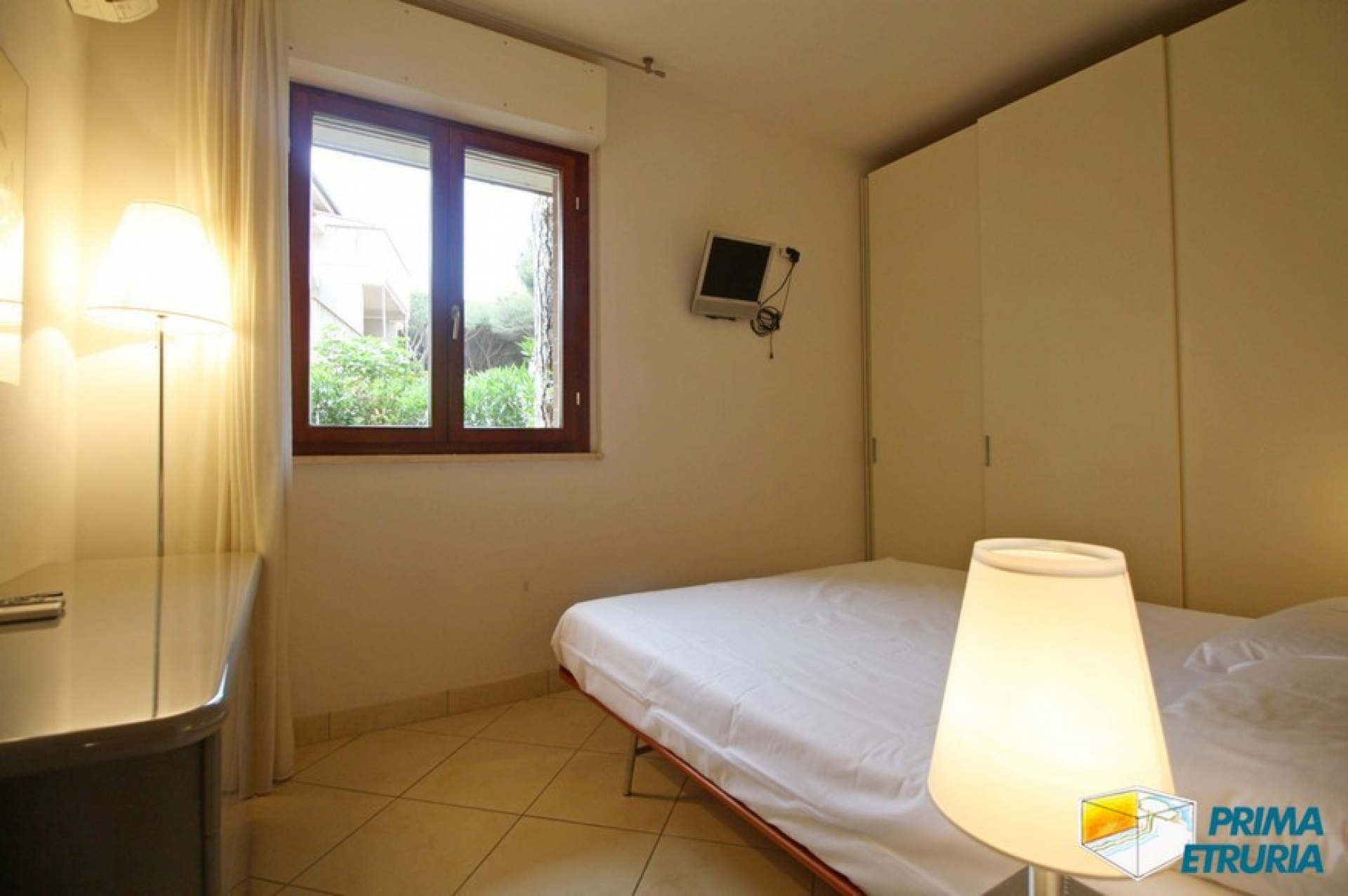 BELLISSIMO TRILOCALE CON AMPIO GIARDINO - ZONA ROSMARINA -