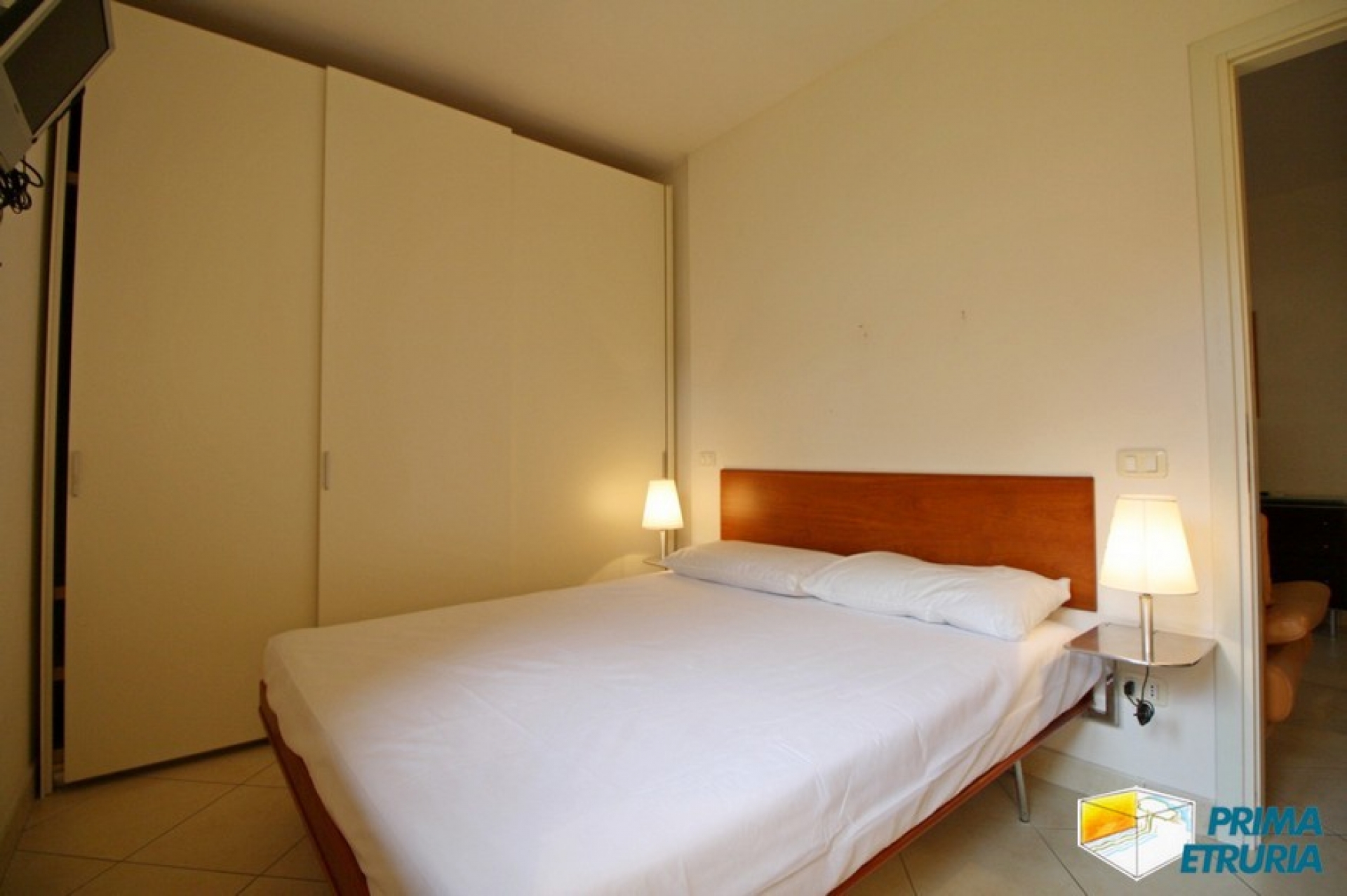 BELLISSIMO TRILOCALE CON AMPIO GIARDINO - ZONA ROSMARINA -
