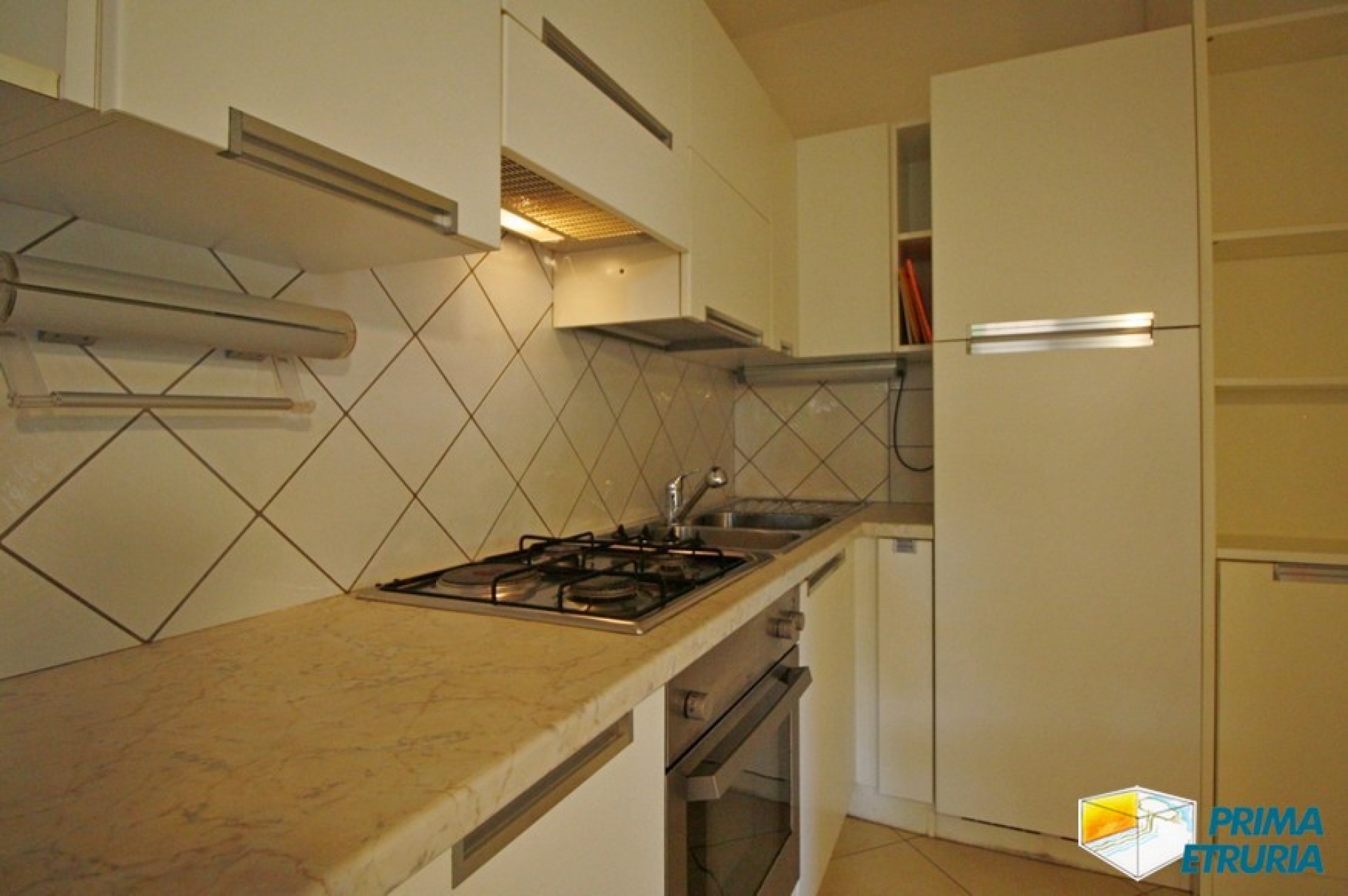 BELLISSIMO TRILOCALE CON AMPIO GIARDINO - ZONA ROSMARINA -