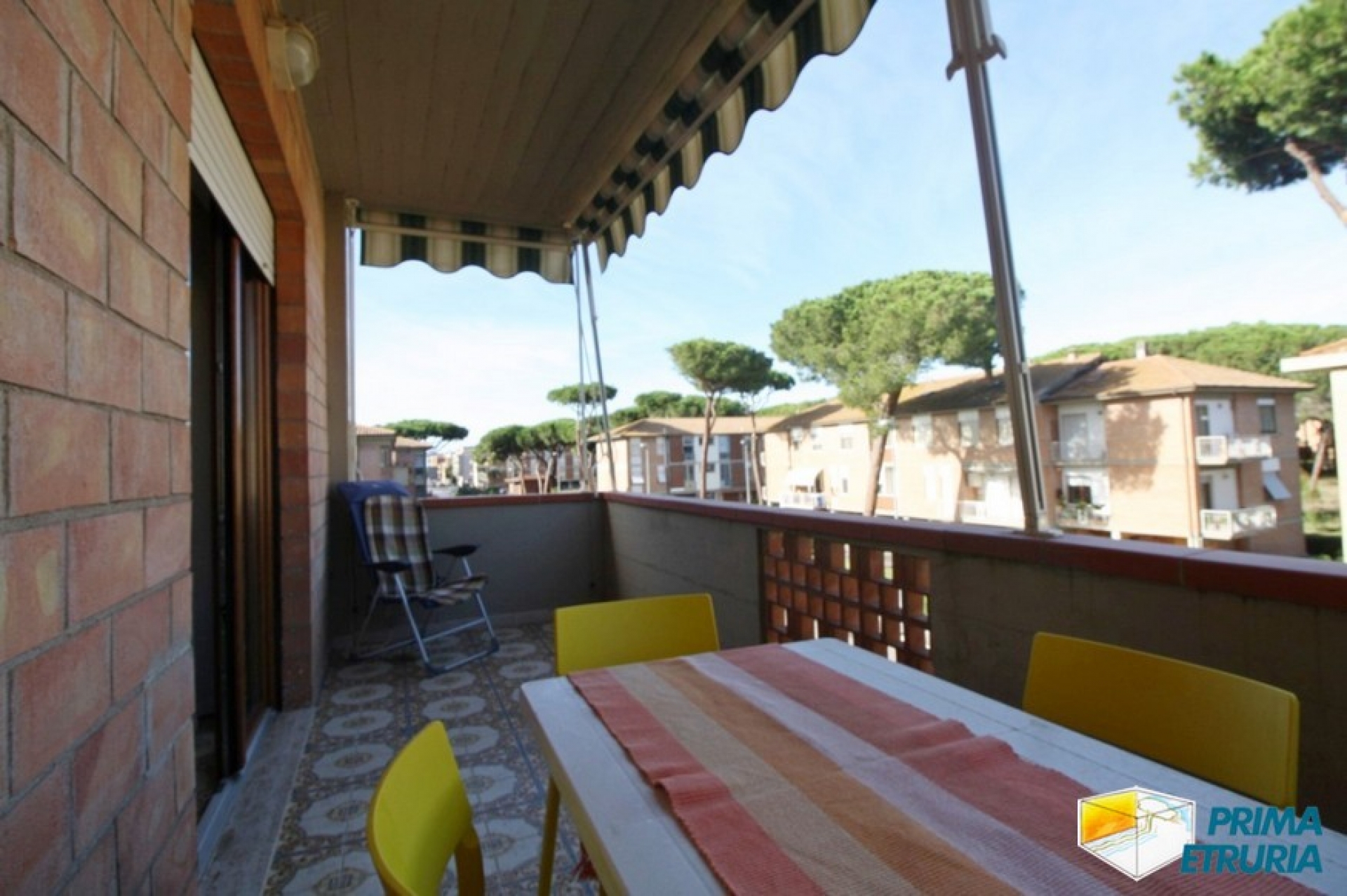 AMPIO TRILOCALE CON GARAGE E POSTO AUTO - ZONA CENTRO -