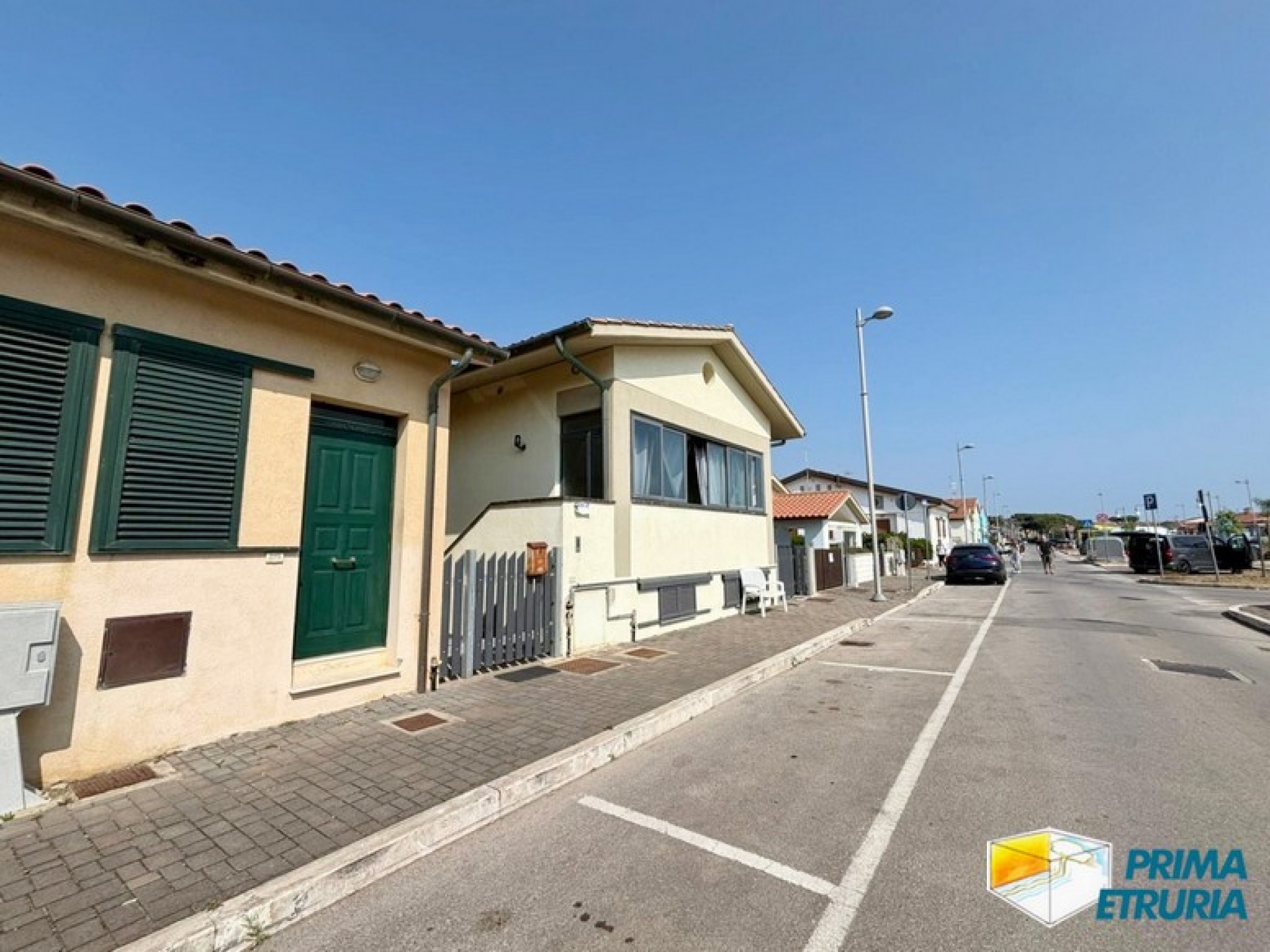 Bilocale con corte privata a 200 metri dal mare - ZONA TOMBOLO -