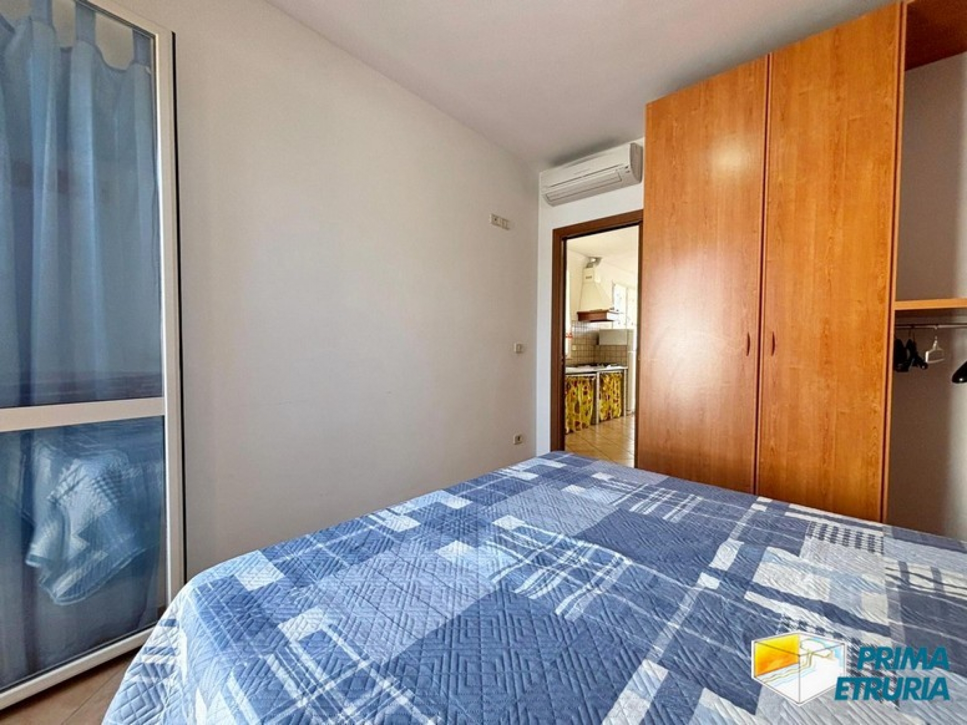 Bilocale con corte privata a 200 metri dal mare - ZONA TOMBOLO -