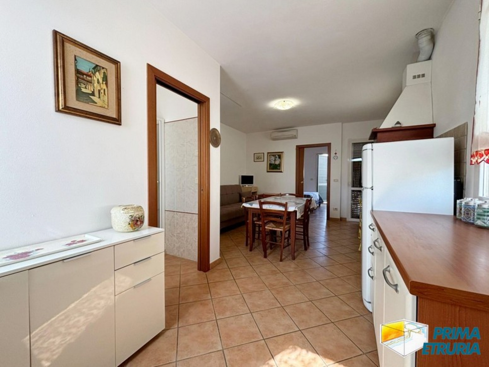 Bilocale con corte privata a 200 metri dal mare - ZONA TOMBOLO -