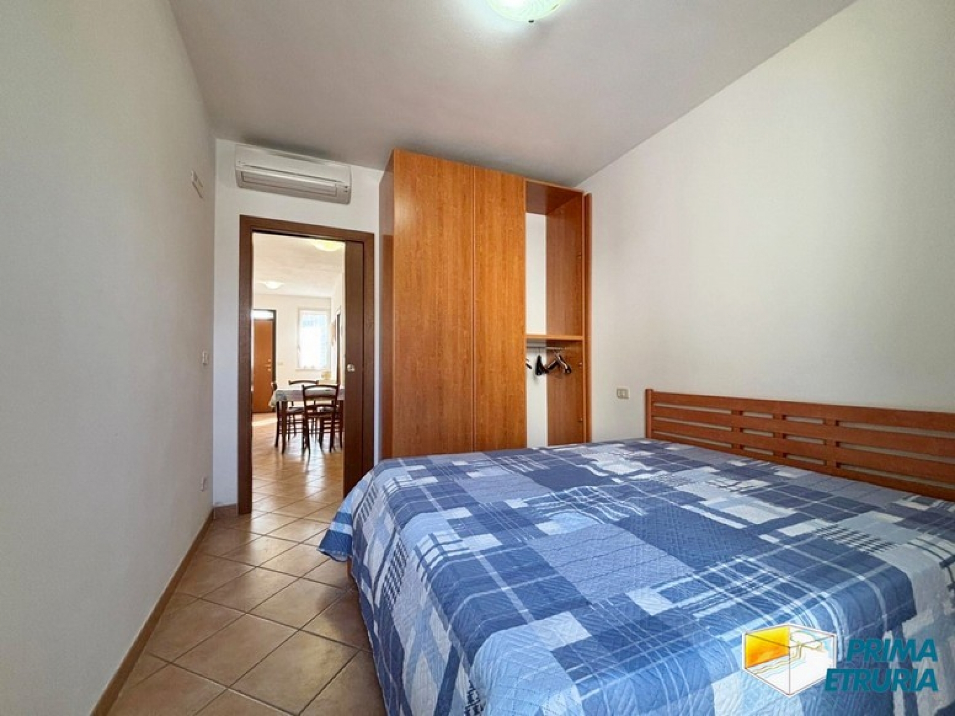 Bilocale con corte privata a 200 metri dal mare - ZONA TOMBOLO -