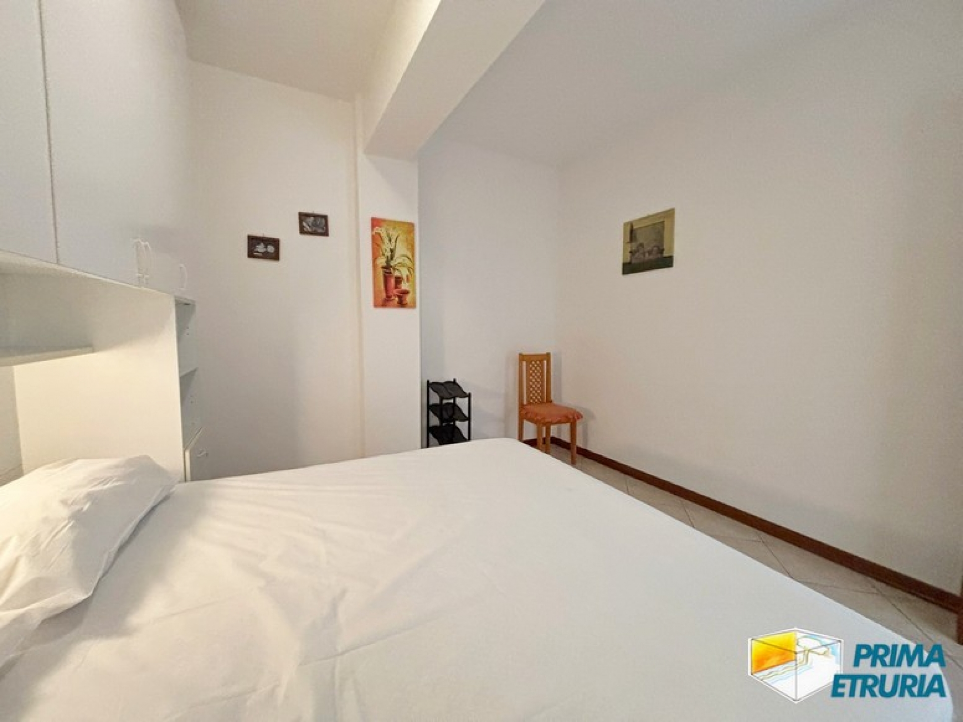 TRILOCALE CON AMPIA TERRAZZA - ZONA CENTRO -