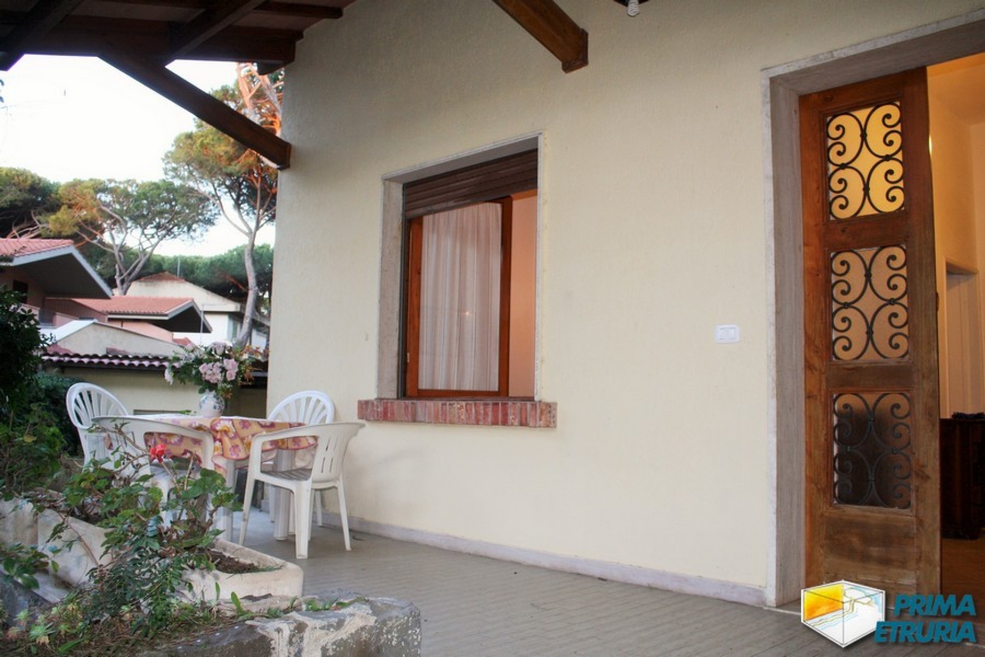 TRE CAMERE CON GIARDINO VIA MONTECRISTO - ZONA ROSMARINA -