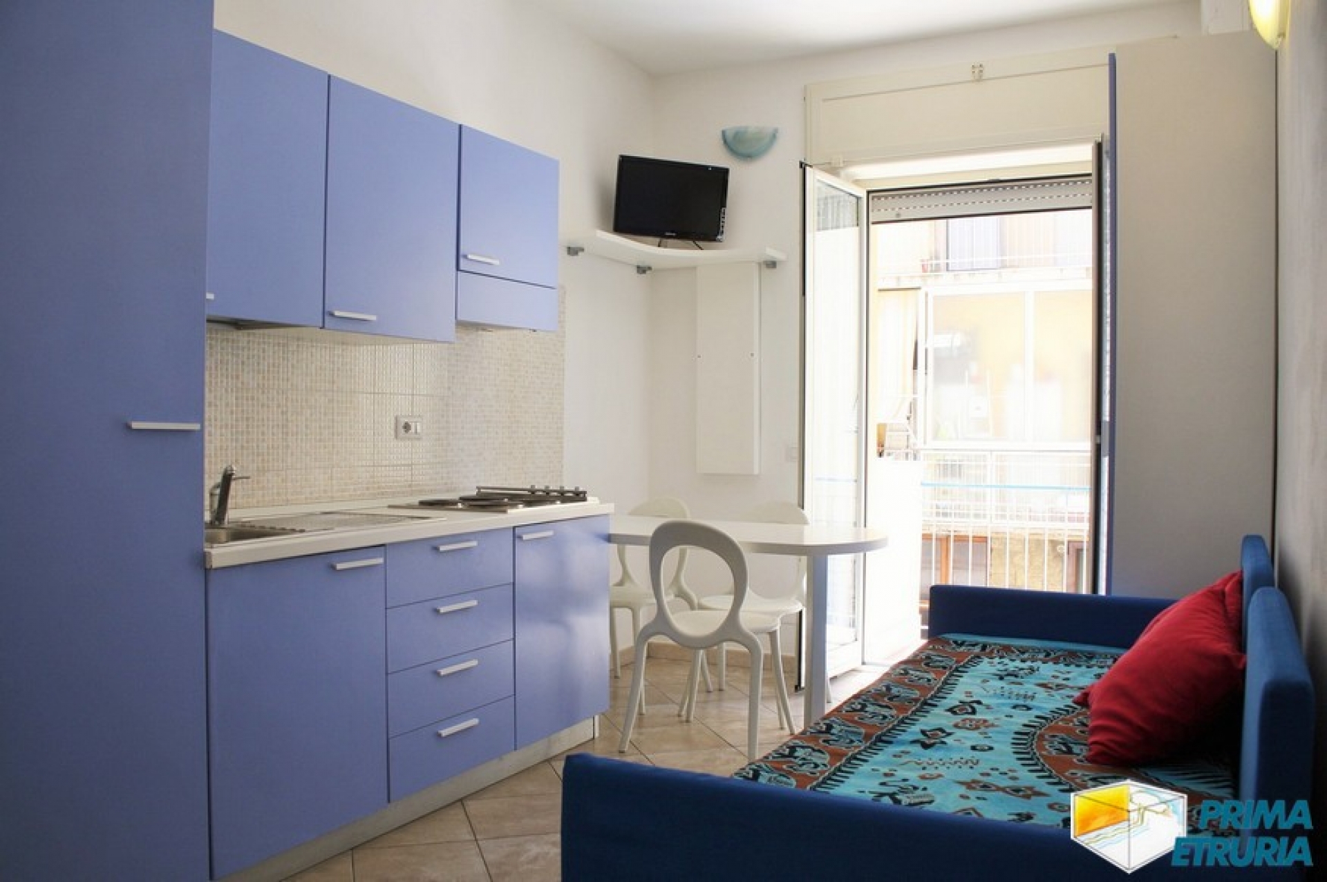 VENDESI BILOCALE VIA SILVIO PELLICO - ZONA CENTRO -