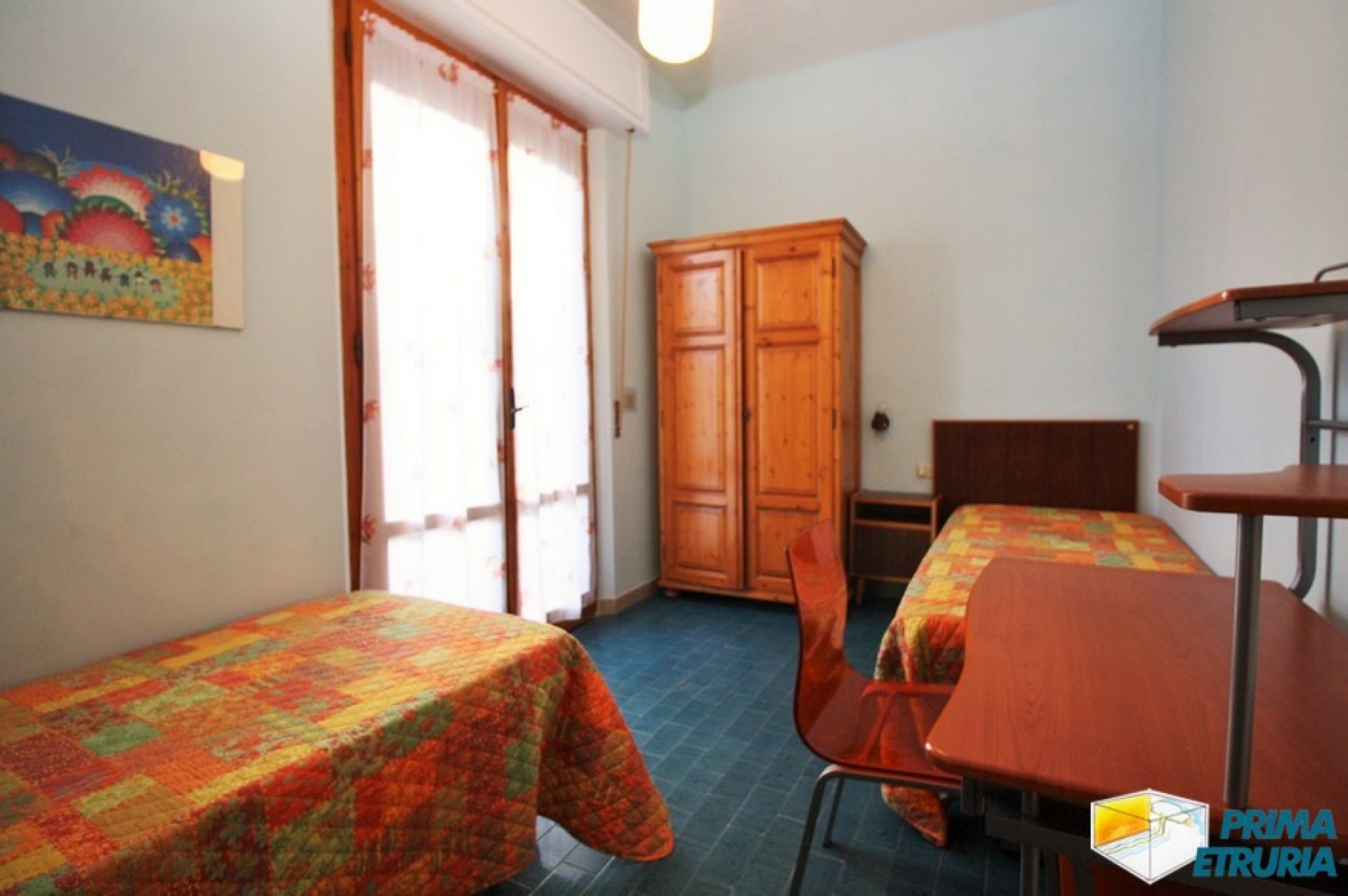 VENDESI VILLA IN BIFAMILIARE CON GIARDINO -ZONA ROSMARINA-