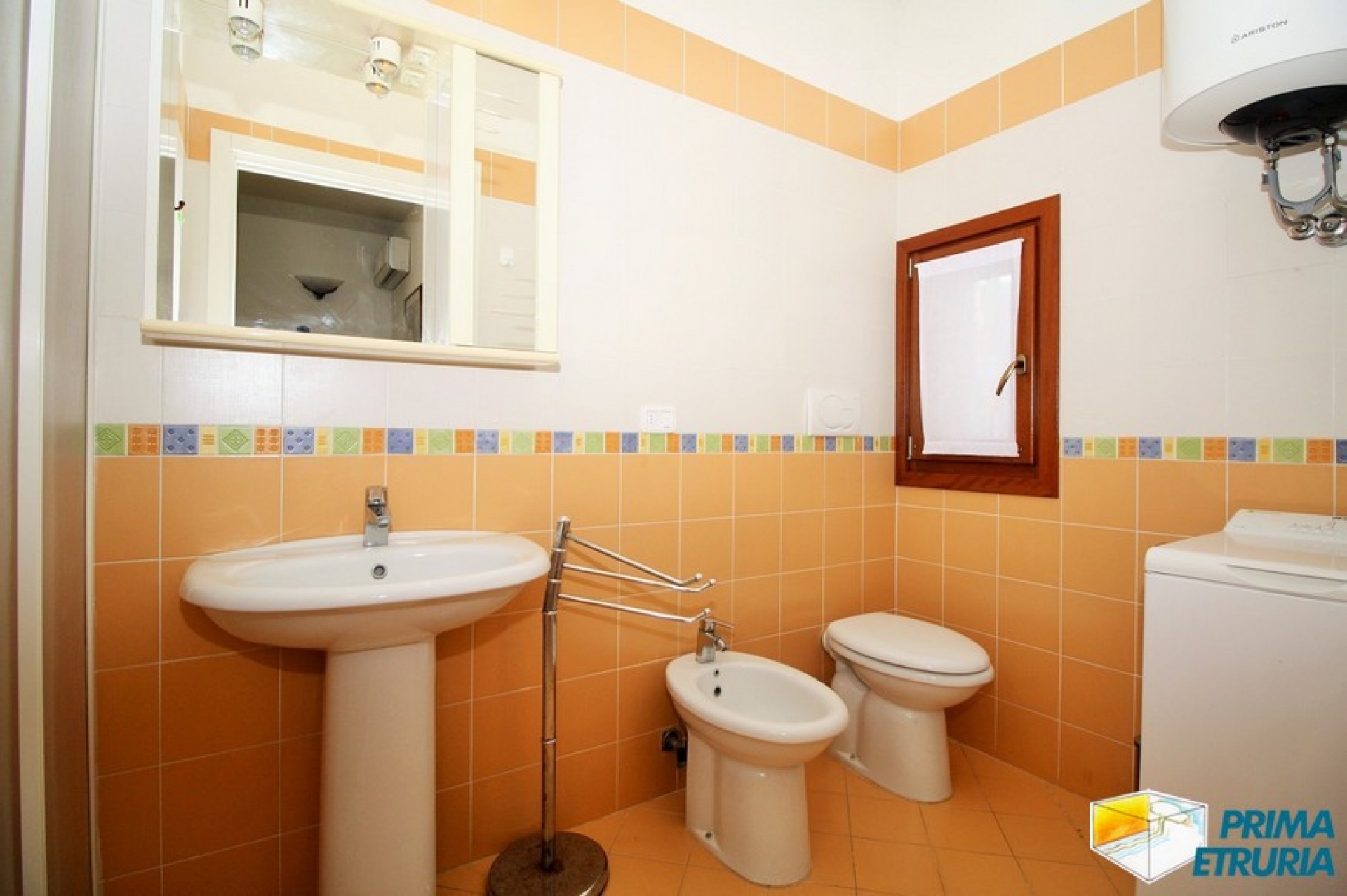 BILOCALE CON POSTO AUTO E GIARDINO - ZONA ROSMARINA -