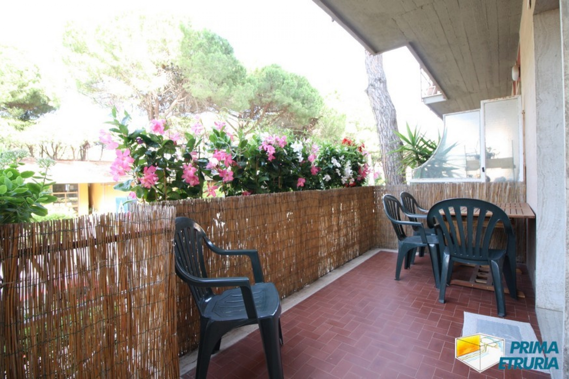 SPLENDIDO BILOCALE FINEMENTE RISTRUTTURATO - ZONA CENTRO - 