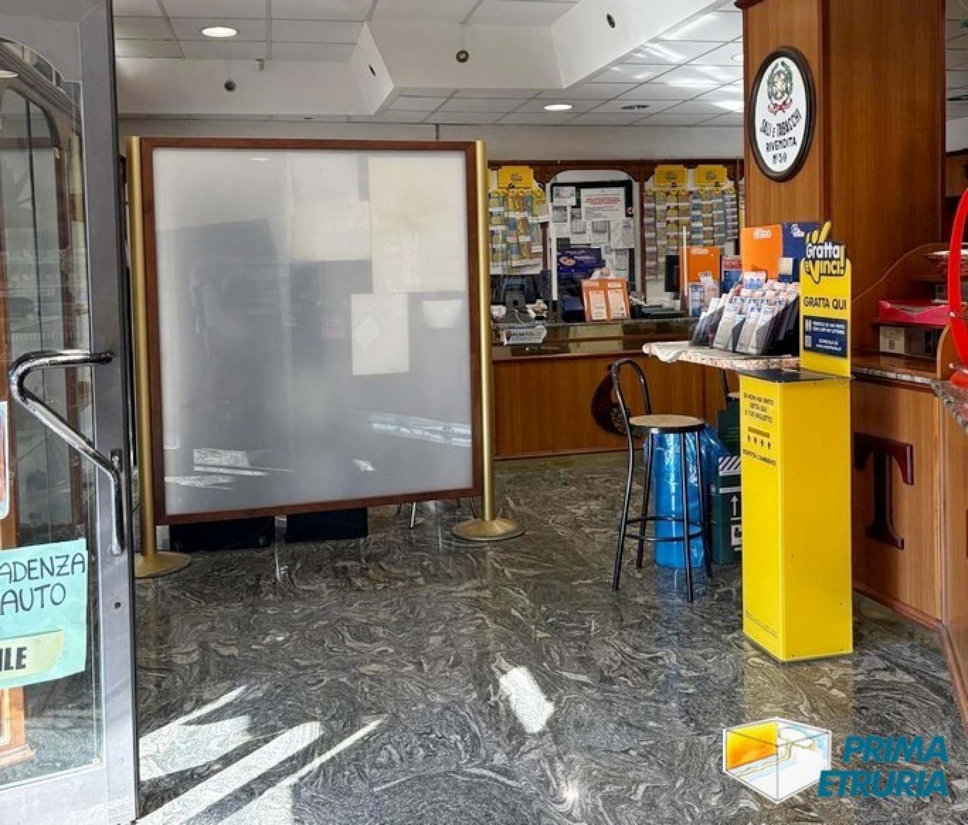 Tabaccheria ben avviata in vendita, con patentino esterno e posizione strategica - GROSSETO - 