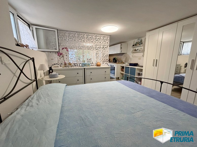 Monolocale con ampio giardino privato e posto auto - ZONA ROSMARINA -